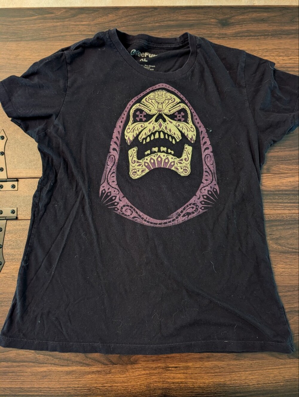 Women's XL Black Graphic Skull Tee with Purple and Yellow Design